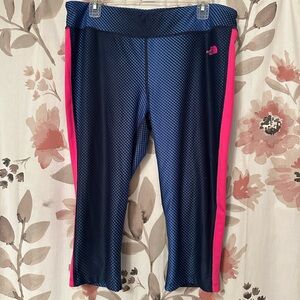 The North Face Capri Crop Purple Fuchsia Leggings Size M
